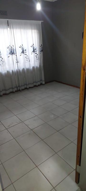 To Let 2 Bedroom Property for Rent in Delville Gauteng