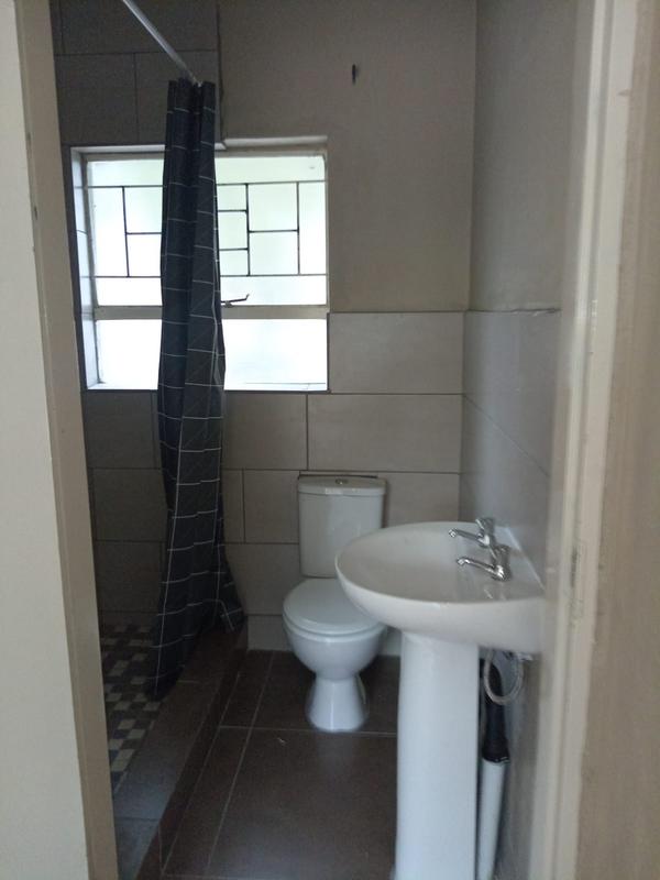 To Let 1 Bedroom Property for Rent in Birchleigh North Gauteng