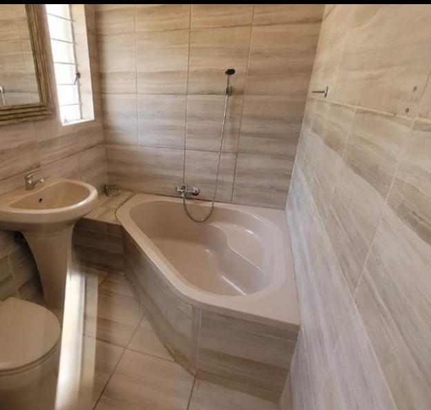 3 Bedroom Property for Sale in Freeway Park Gauteng