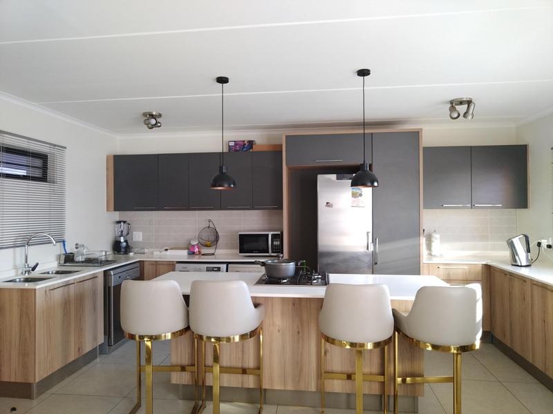 3 Bedroom Property for Sale in Glen Marais Gauteng