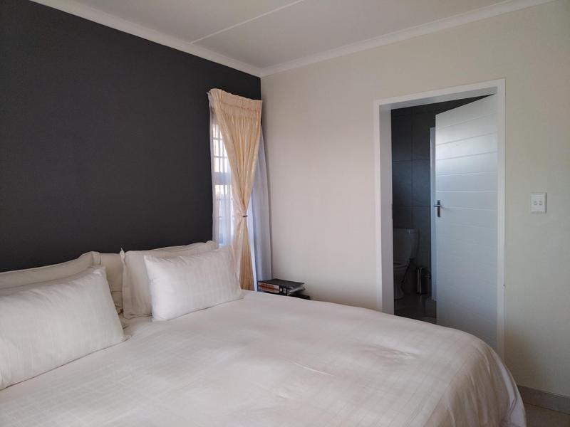 3 Bedroom Property for Sale in Glen Marais Gauteng