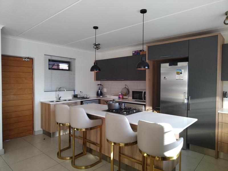 3 Bedroom Property for Sale in Glen Marais Gauteng