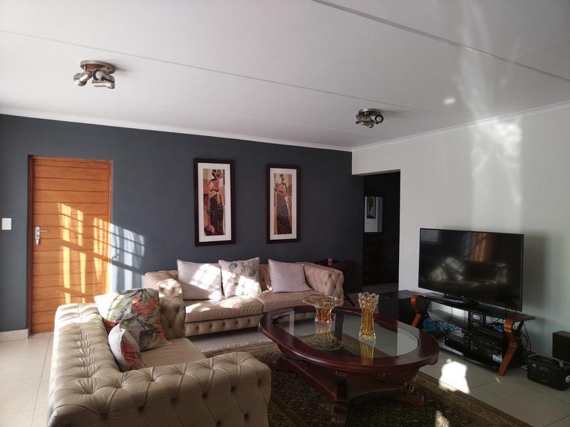 3 Bedroom Property for Sale in Glen Marais Gauteng