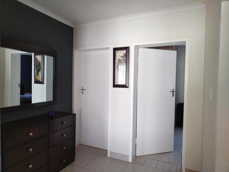 3 Bedroom Property for Sale in Glen Marais Gauteng