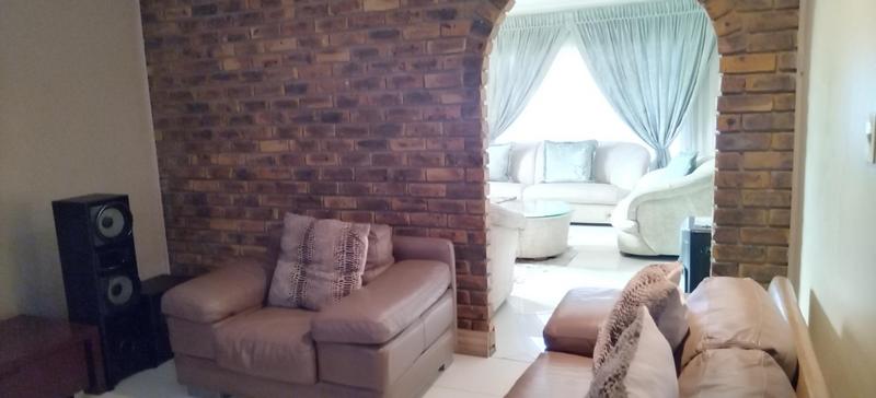 5 Bedroom Property for Sale in Norkem Park Gauteng