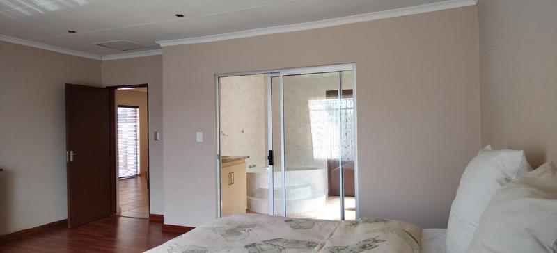 5 Bedroom Property for Sale in Norkem Park Gauteng