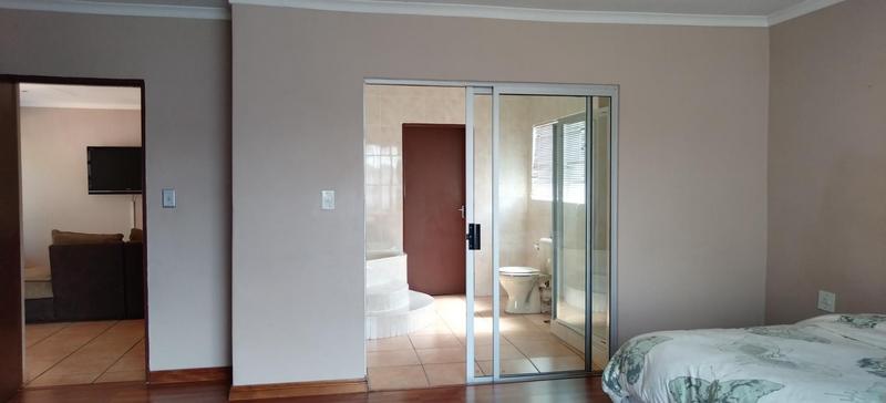 5 Bedroom Property for Sale in Norkem Park Gauteng