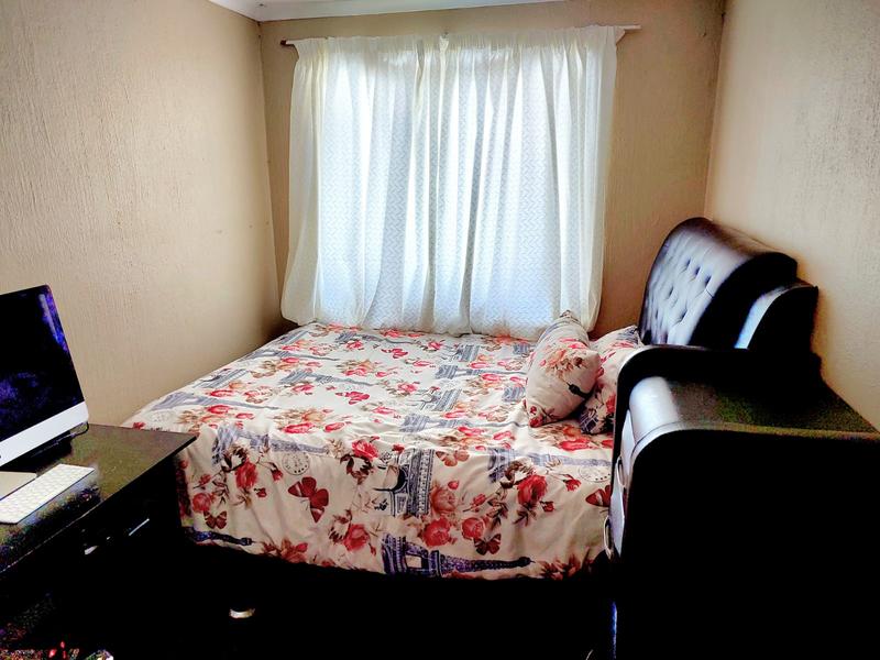 2 Bedroom Property for Sale in Lyndhurst Estates Gauteng
