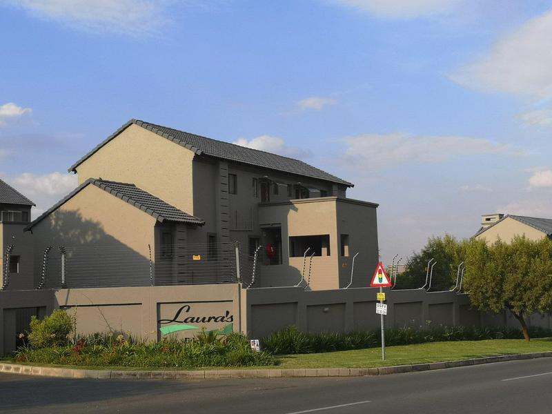 1 Bedroom Property for Sale in Noordwyk Gauteng