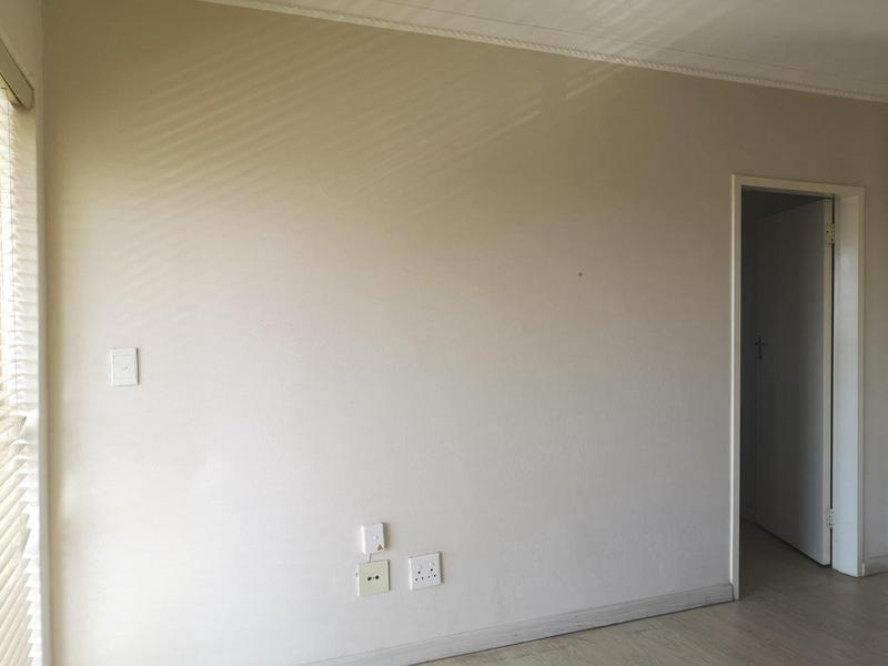 1 Bedroom Property for Sale in Noordwyk Gauteng