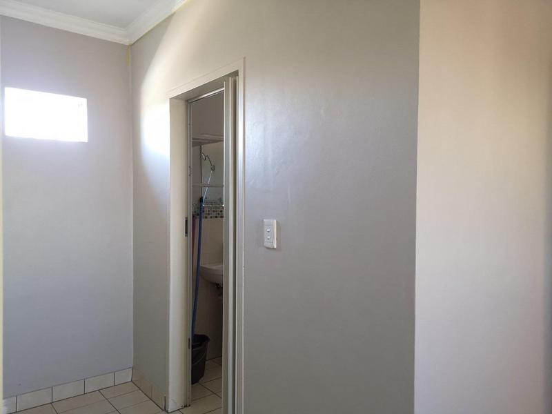 1 Bedroom Property for Sale in Noordwyk Gauteng