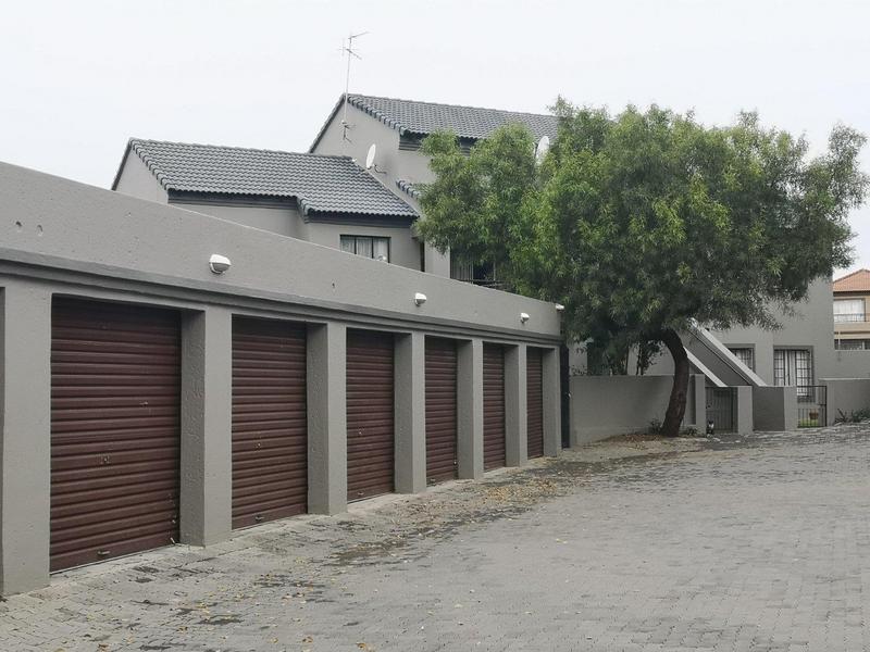 1 Bedroom Property for Sale in Noordwyk Gauteng