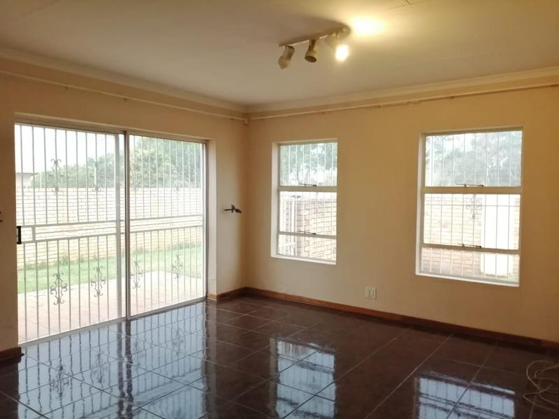 6 Bedroom Property for Sale in Selcourt Gauteng