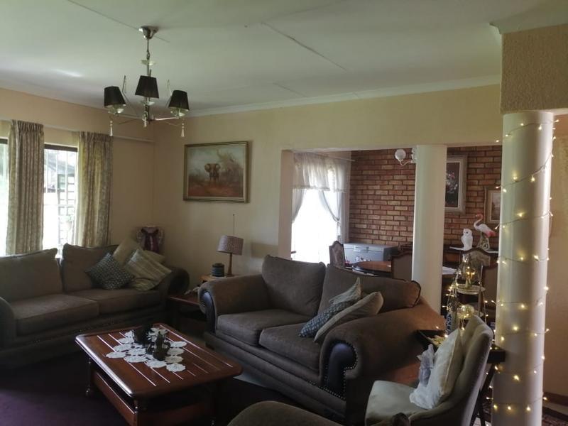 6 Bedroom Property for Sale in Selcourt Gauteng