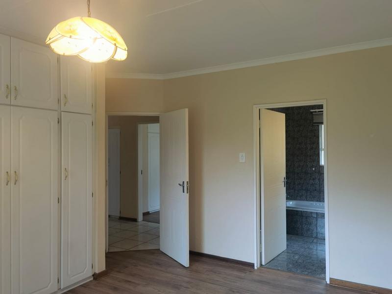 6 Bedroom Property for Sale in Selcourt Gauteng