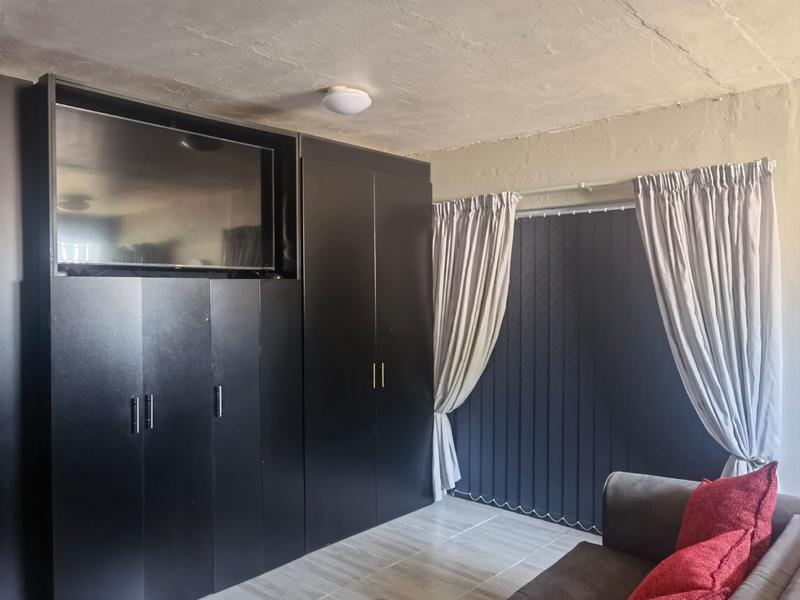 3 Bedroom Property for Sale in Selcourt Gauteng