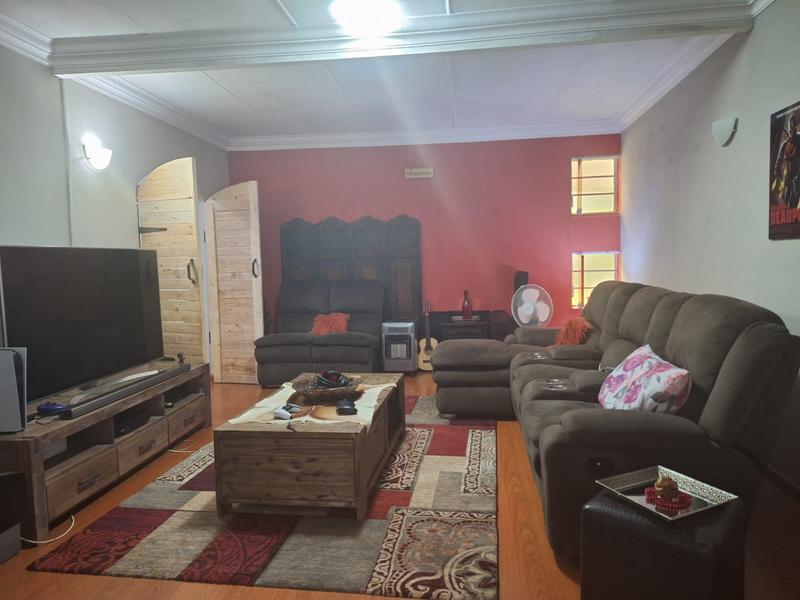 3 Bedroom Property for Sale in Strubenvale Gauteng