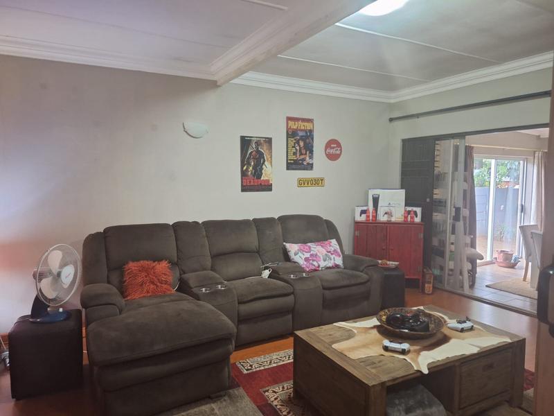 3 Bedroom Property for Sale in Strubenvale Gauteng