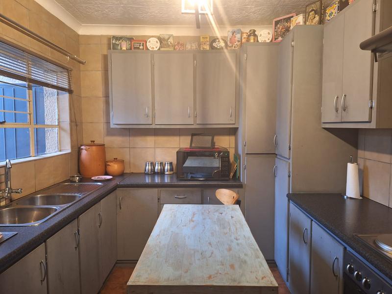 3 Bedroom Property for Sale in Strubenvale Gauteng