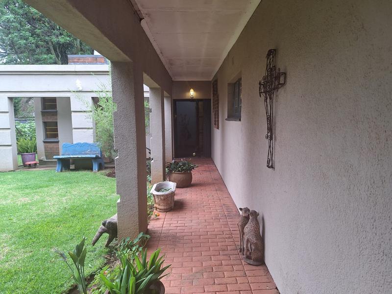 3 Bedroom Property for Sale in Strubenvale Gauteng