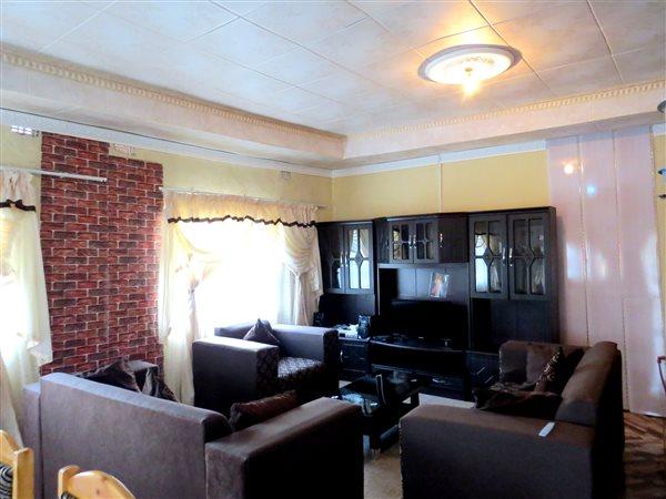2 Bedroom Property for Sale in Inanda Gauteng