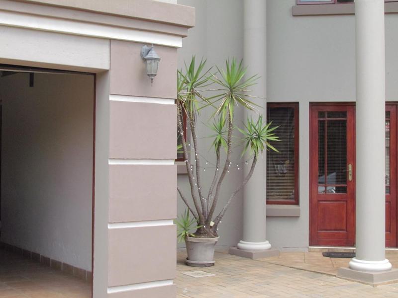 To Let 5 Bedroom Property for Rent in Highveld Gauteng