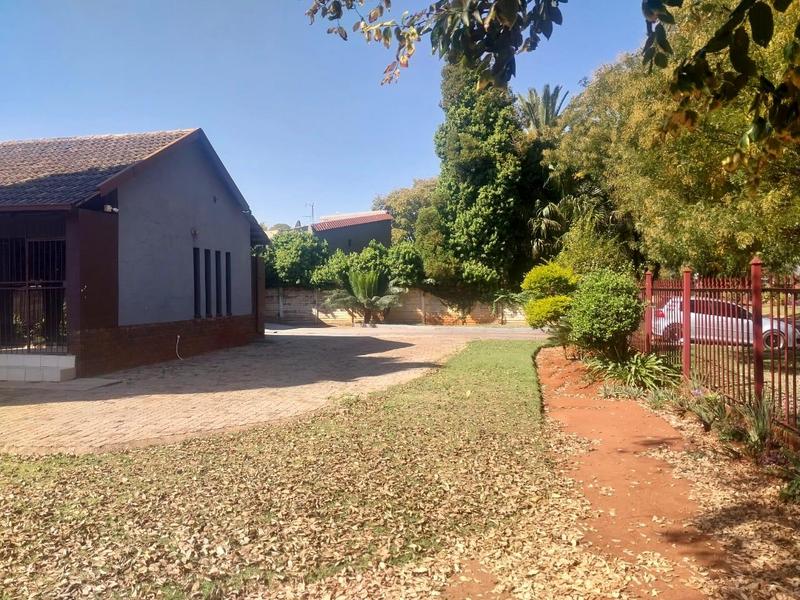 3 Bedroom Property for Sale in Clayville Gauteng