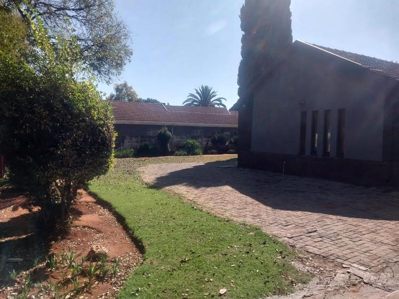 3 Bedroom Property for Sale in Clayville Gauteng