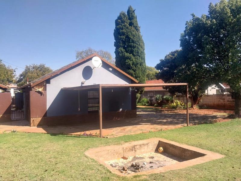 3 Bedroom Property for Sale in Clayville Gauteng