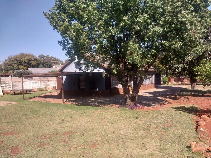 3 Bedroom Property for Sale in Clayville Gauteng