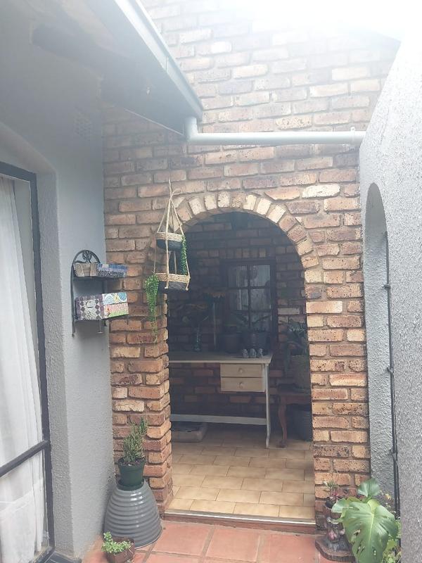 3 Bedroom Property for Sale in Olifantsfontein Gauteng