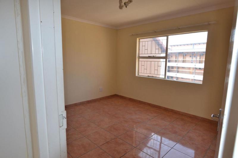 2 Bedroom Property for Sale in Vorna Valley Gauteng