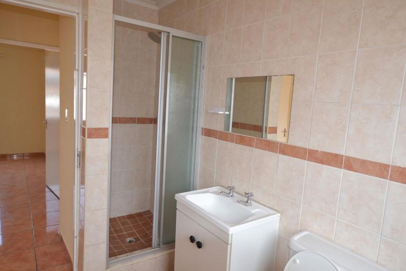 2 Bedroom Property for Sale in Vorna Valley Gauteng