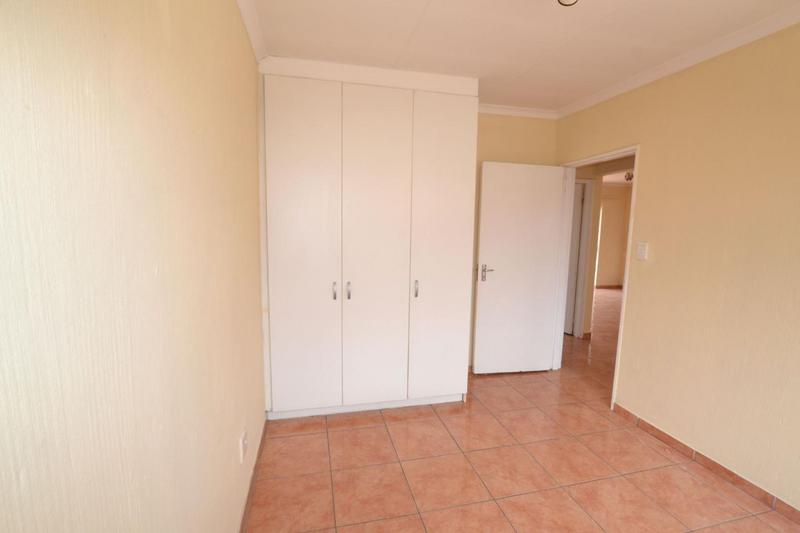 2 Bedroom Property for Sale in Vorna Valley Gauteng