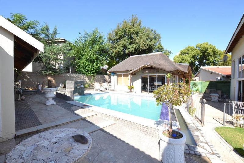 5 Bedroom Property for Sale in Vorna Valley Gauteng