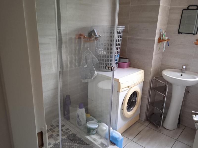 2 Bedroom Property for Sale in Vorna Valley Gauteng