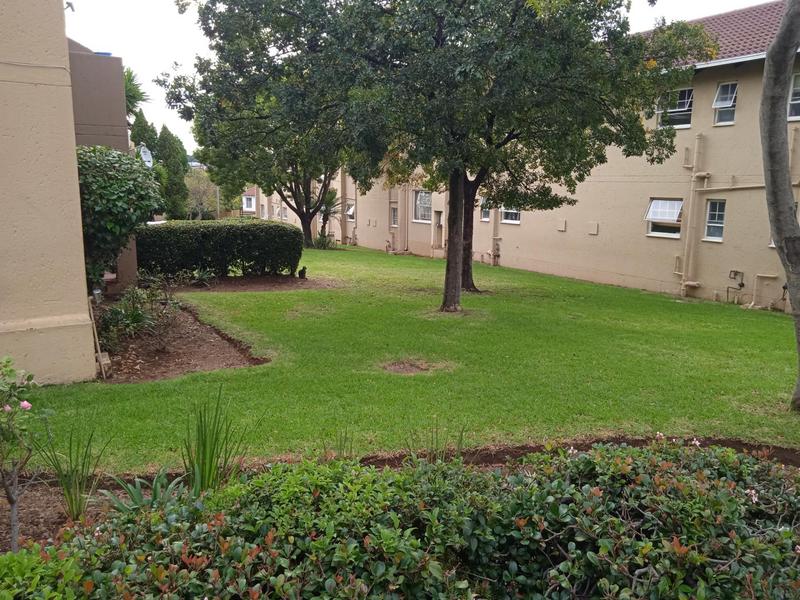 2 Bedroom Property for Sale in Vorna Valley Gauteng