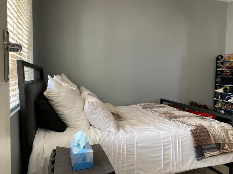 1 Bedroom Property for Sale in Vorna Valley Gauteng