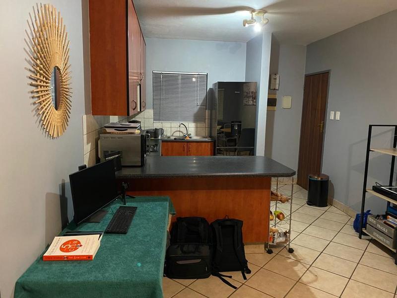 1 Bedroom Property for Sale in Vorna Valley Gauteng