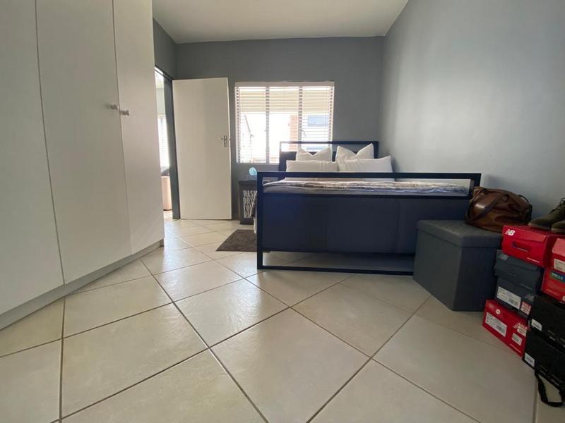 1 Bedroom Property for Sale in Vorna Valley Gauteng