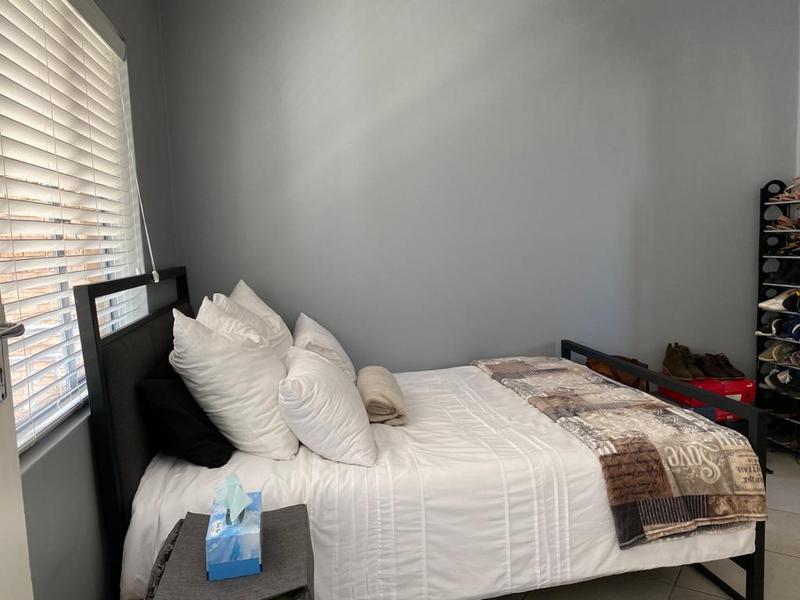 1 Bedroom Property for Sale in Vorna Valley Gauteng