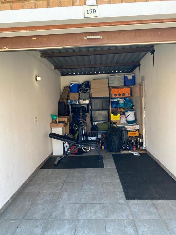1 Bedroom Property for Sale in Vorna Valley Gauteng