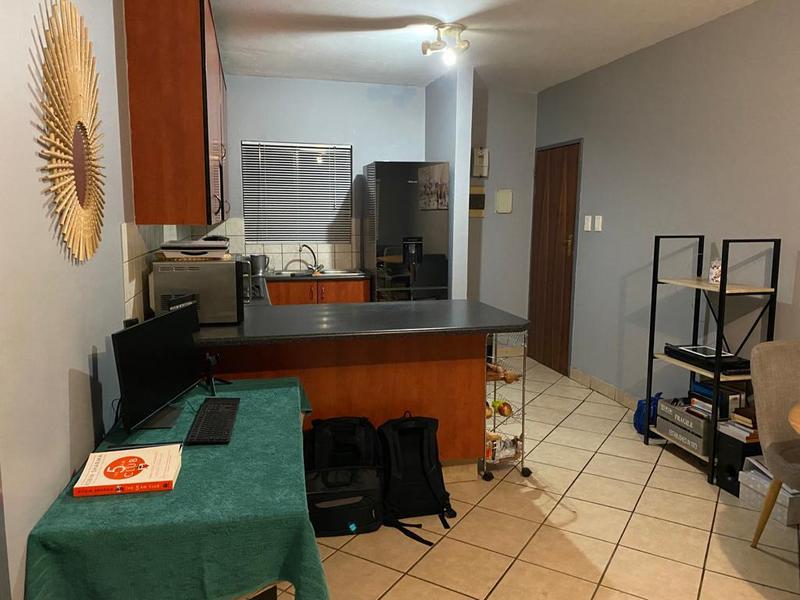 1 Bedroom Property for Sale in Vorna Valley Gauteng