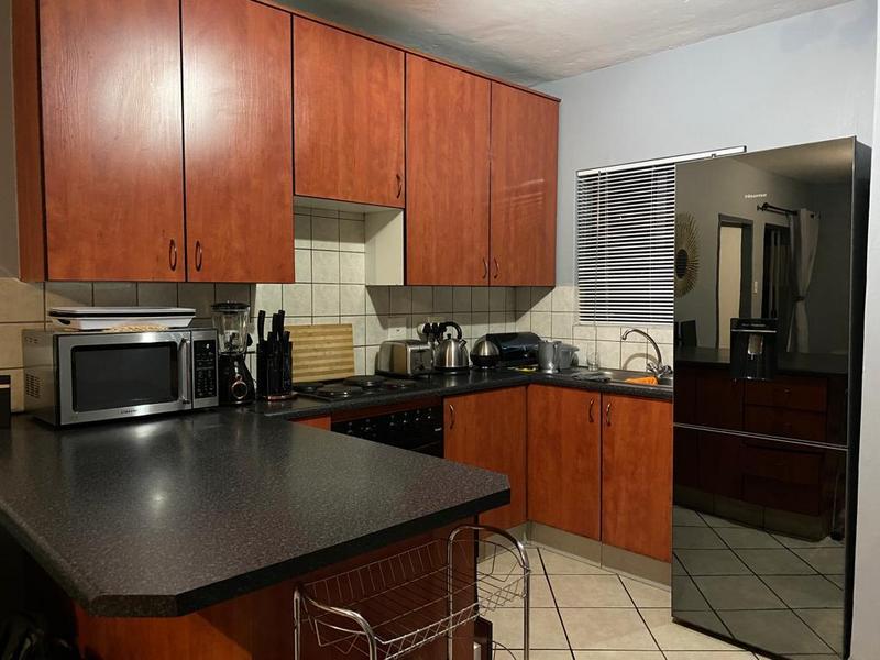 1 Bedroom Property for Sale in Vorna Valley Gauteng