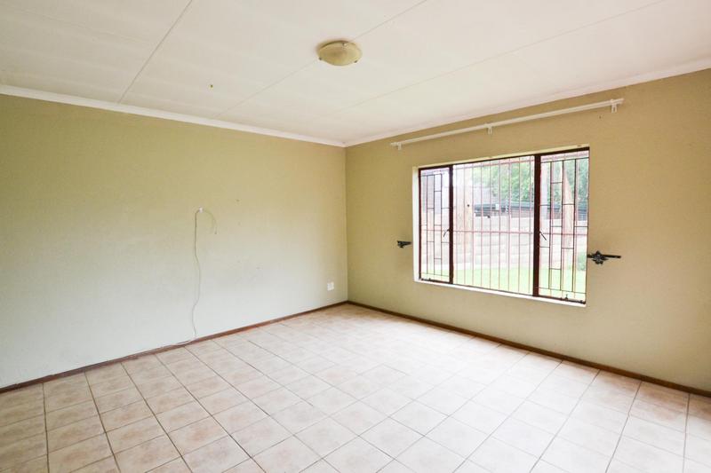 4 Bedroom Property for Sale in Heuweloord Gauteng