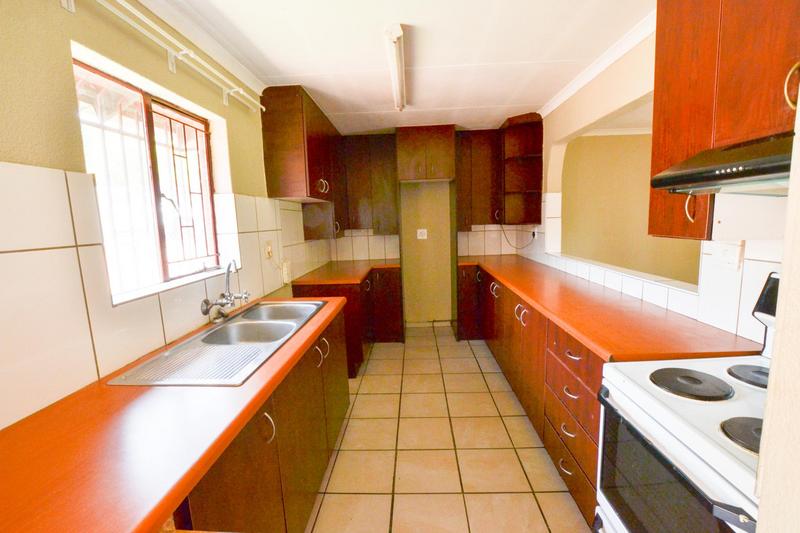 4 Bedroom Property for Sale in Heuweloord Gauteng