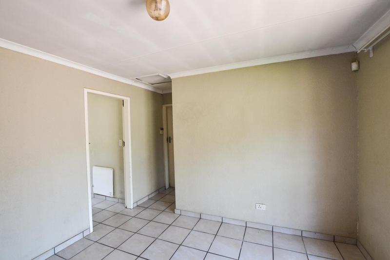 4 Bedroom Property for Sale in Heuweloord Gauteng