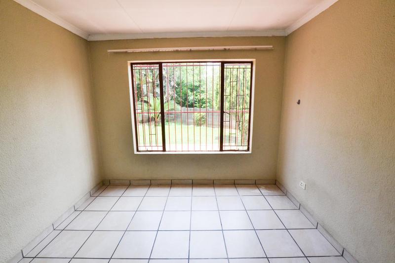 4 Bedroom Property for Sale in Heuweloord Gauteng