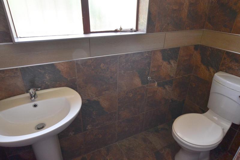 4 Bedroom Property for Sale in Heuweloord Gauteng