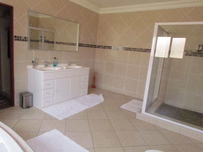 5 Bedroom Property for Sale in Highveld Gauteng